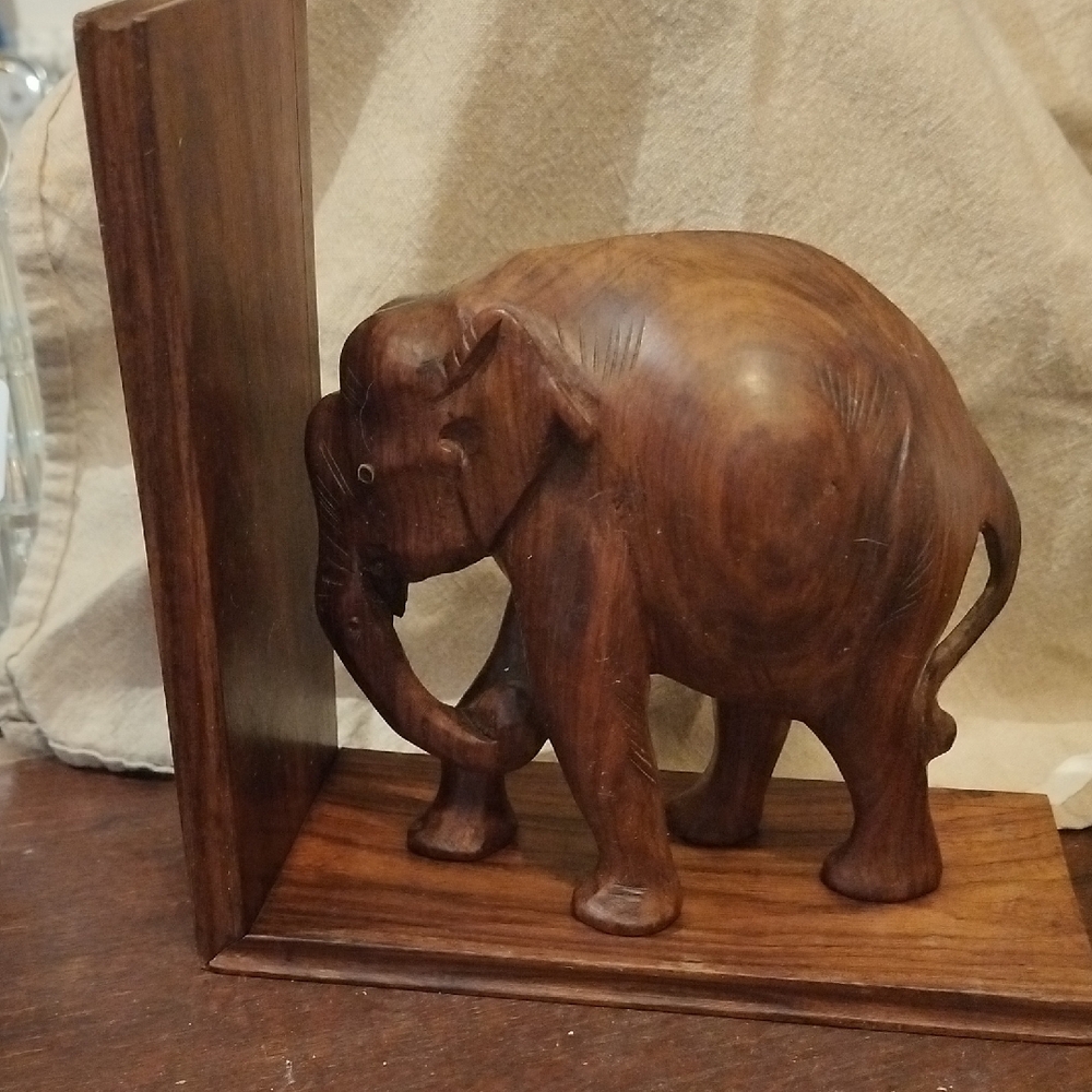 Wooden Elephant Bookend N6GW6
